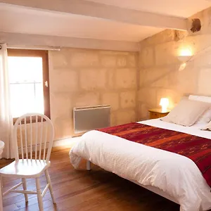 https://la-maison-deloise-arles.fr-provencehotel.com