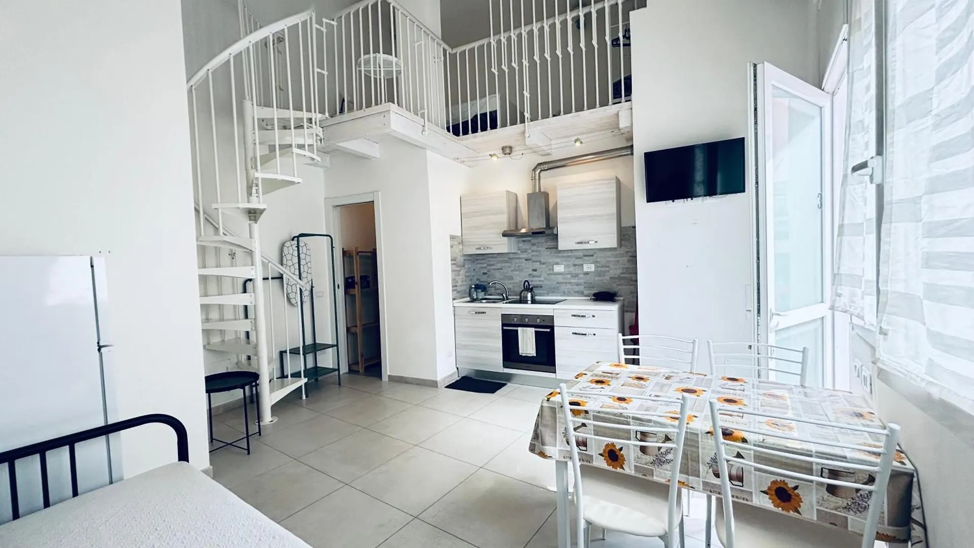 8 Lofts - Apartments - 1 La Spezia Italy