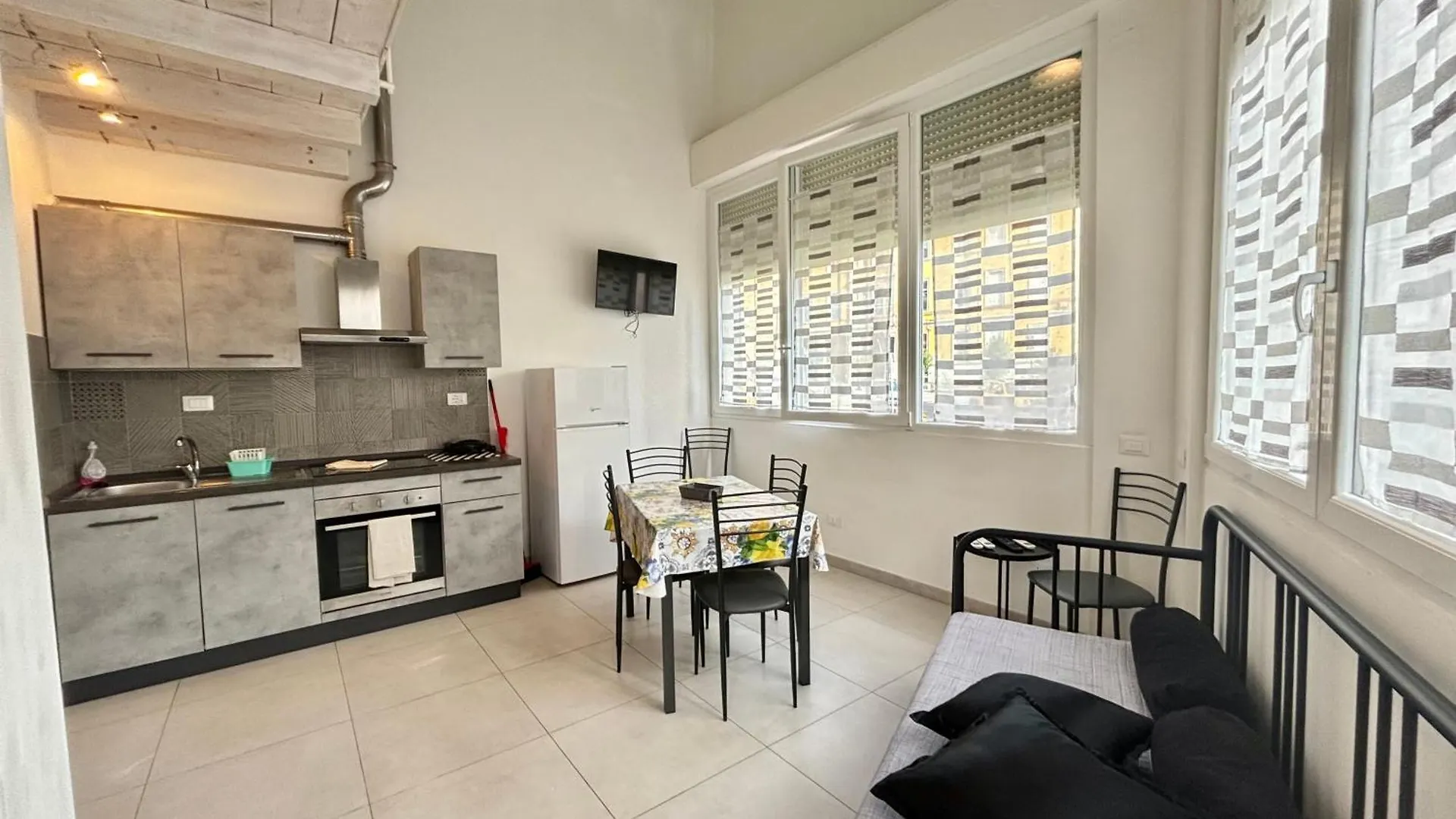 8 Lofts - Apartments - 1 La Spezia Italy